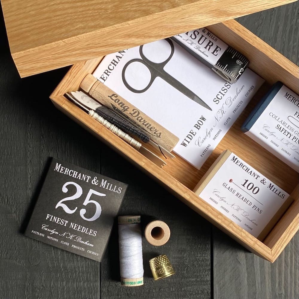 Oak Boxed Hand Sewing Kit