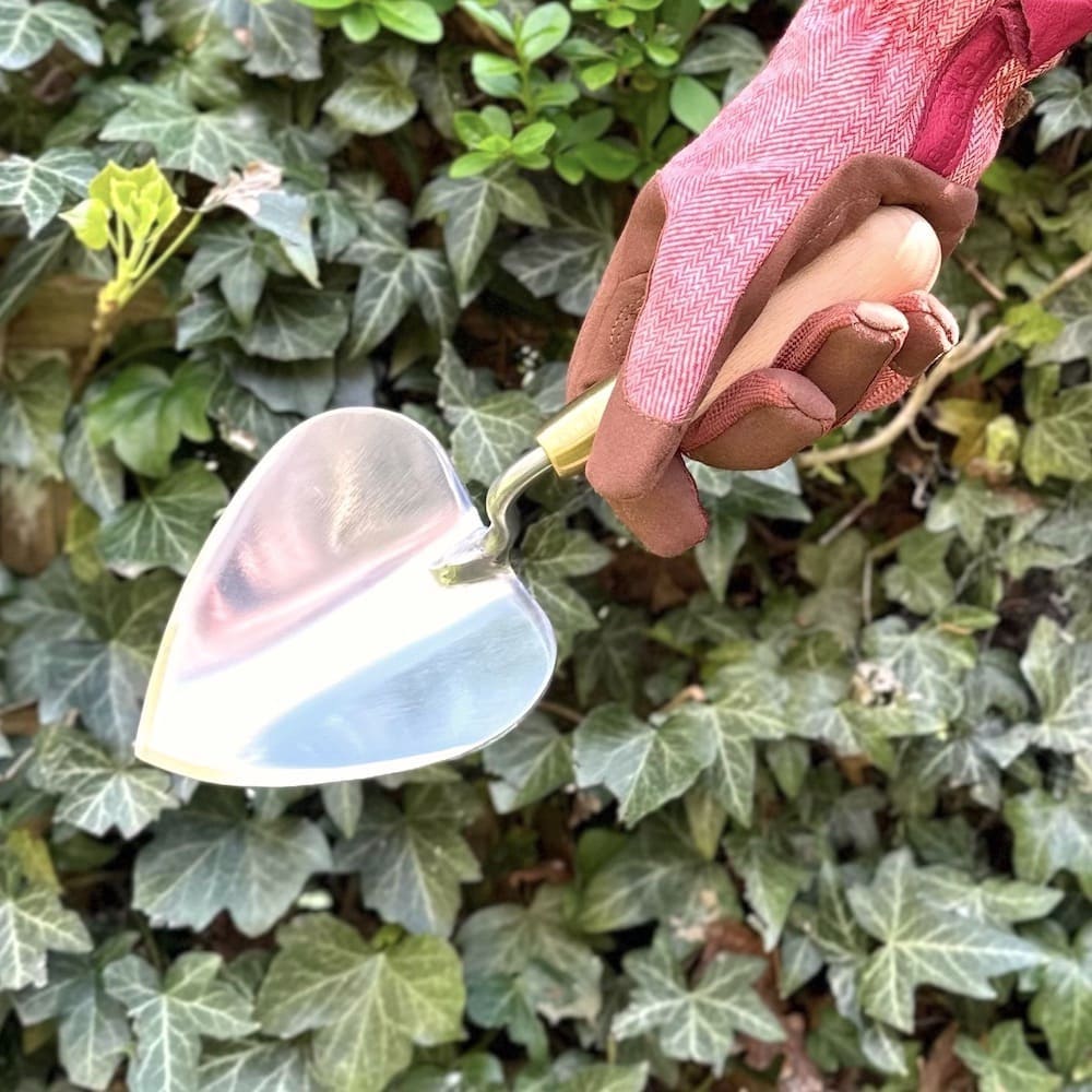 Beech Handled Stainless Steel Heart Shaped Trowel
