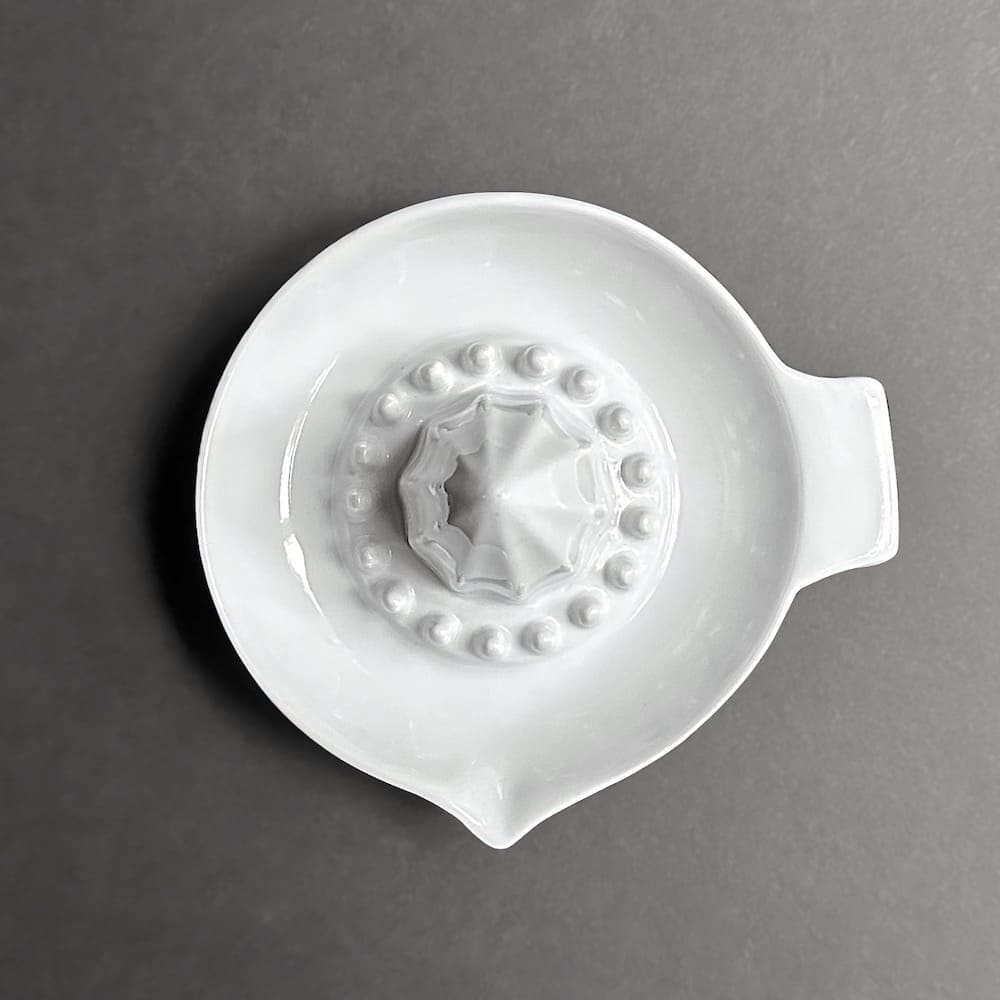 Rialto Lemon Squeezer - White Porcelain