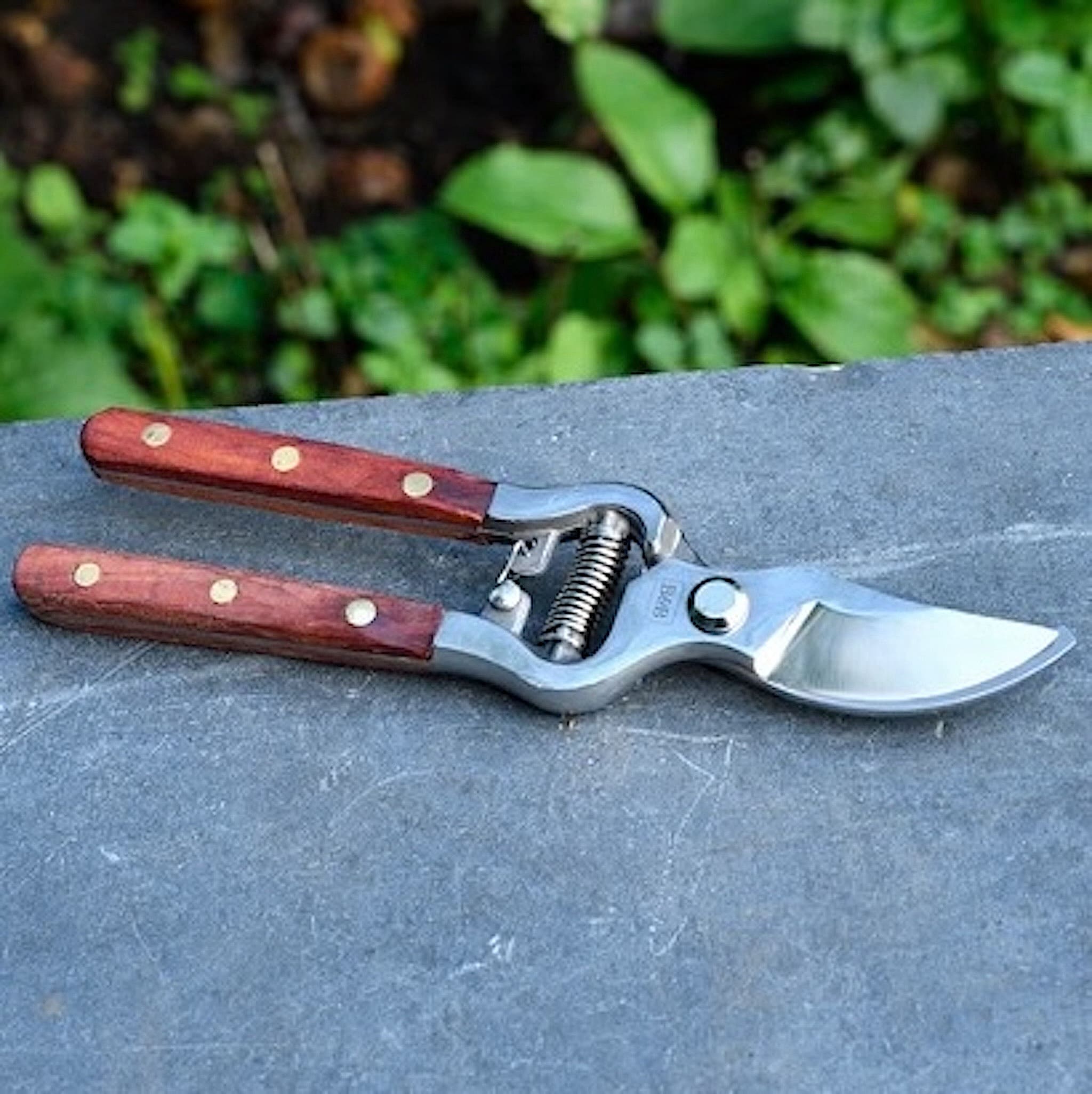 Wooden Handled Stainless Steel Secateurs