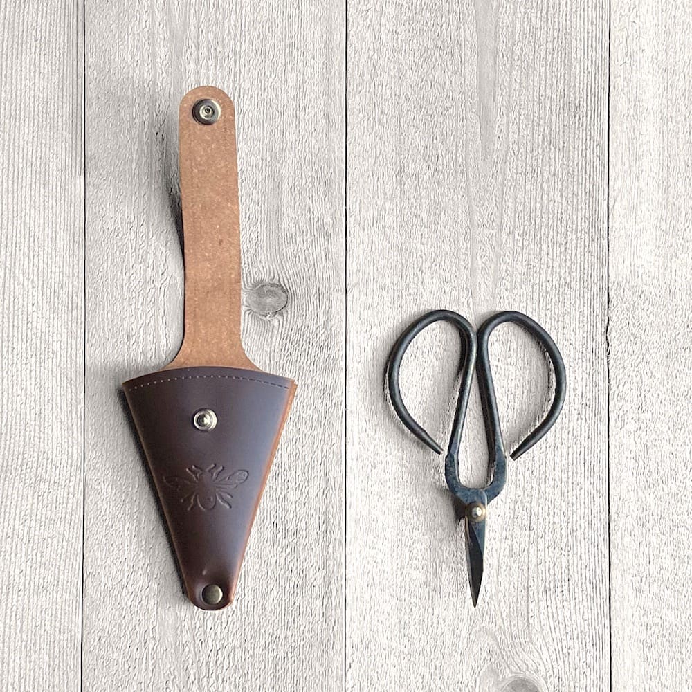 Gardeners Scissors with Recycled Leather Case - Small