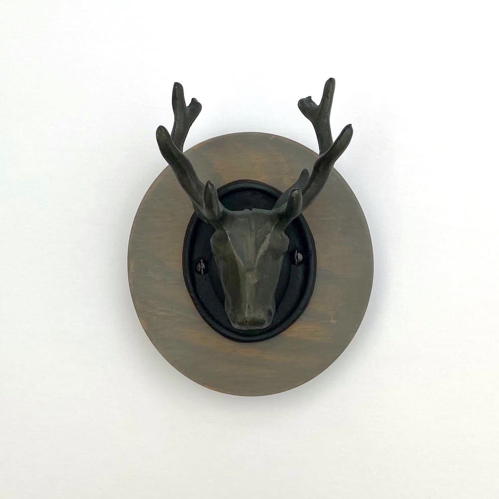 Oval Mounted Stag Head Hook - Dark